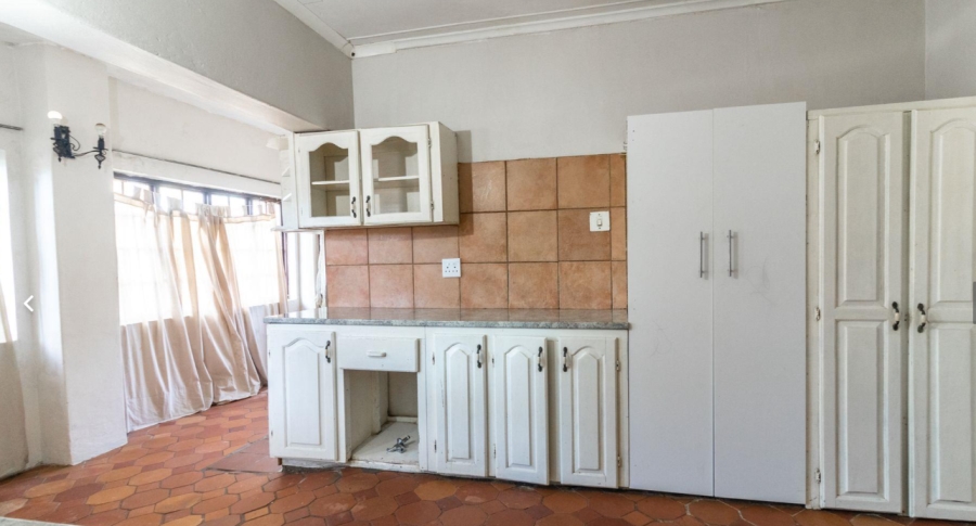 5 Bedroom Property for Sale in Abbotsford Eastern Cape